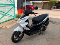 Hayate 2011,màu trắng+đen,mới tinh như mới 9tr5 Hayate 2011,màu trắng+đen,mới tinh như mới 9tr5