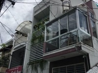 Chuyển ra trung tâm Quận nên bán gấp nhà mới 3 lầu đường Trường Sơn Chuyển ra trung tâm Quận nên bán gấp nhà mới 3 lầu đường Trường Sơn