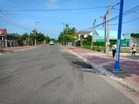 Cần thanh lý gấp 2 lô đất thổ cư 100% mặt tiền đường Phạm Hữu Chí . Cần thanh lý gấp 2 lô đất thổ cư 100% mặt tiền đường Phạm Hữu Chí .