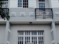Chính chủ cần bán căn nhà gần nhà thờ bình chánh, sổ riêng, Chính chủ cần bán căn nhà gần nhà thờ bình chánh, sổ riêng,