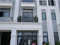 Nhà Phố Solar City- View sông, TT Hành Chính Bến Bức, Mức Sinh Lợi 20% Nhà Phố Solar City- View sông, TT Hành Chính Bến Bức, Mức Sinh Lợi 20%