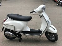 Piaggio Vespa Lx màu trắng, chính chủ Piaggio Vespa Lx màu trắng, chính chủ