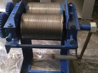Máy cán bì heo quay tay giá rẻ Máy cán bì heo quay tay giá rẻ