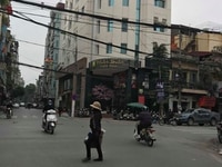 Cho thuê nhà MP Bích Câu ,Đống Đa: 168m2 , MT 8.13m,3 tầng, Cho thuê nhà MP Bích Câu ,Đống Đa: 168m2 , MT 8.13m,3 tầng,