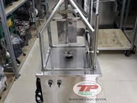 Máy gọt vỏ dừa tươi bàn ngắn Tấn Phát Máy gọt vỏ dừa tươi bàn ngắn Tấn Phát