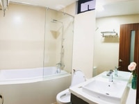 Cho thê căn hộ full 1 phòng ngủ, phố Tô Ngọc Vân, Tây Hồ. 45m2 đủ đồ g Cho thê căn hộ full 1 phòng ngủ, phố Tô Ngọc Vân, Tây Hồ. 45m2 đủ đồ g