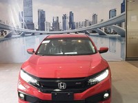 Honda Civic nhận xe ngay chỉ với 300 triệu Honda Civic nhận xe ngay chỉ với 300 triệu