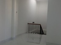 Bán căn nhà hẻm Lý Nam Đế thuộc phường Phù Đổng Bán căn nhà hẻm Lý Nam Đế thuộc phường Phù Đổng