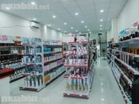 Cửa hàng cần tuyển nhân viên bán hàng tại quầy có xoay ca Cửa hàng cần tuyển nhân viên bán hàng tại quầy có xoay ca