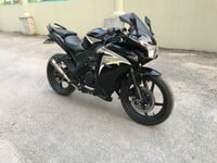 Honda CBR 150 màu đen nguyên bản biển HN Honda CBR 150 màu đen nguyên bản biển HN