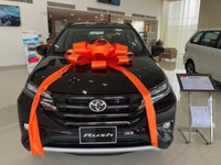 TOYOTA Rush 1.5S 7 chỗ màu đen giao ngay TOYOTA Rush 1.5S 7 chỗ màu đen giao ngay