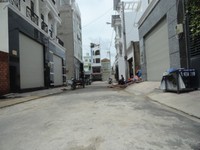Nhà quận Thủ Đức giá 5,6 tỷ kết cấu 3 lầu 5 PN, khu dâ trí cao Nhà quận Thủ Đức giá 5,6 tỷ kết cấu 3 lầu 5 PN, khu dâ trí cao
