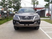 Bán xe Fortuner 2.4G số sàn máy dầu màu đồng ánh kim giao ngay Bán xe Fortuner 2.4G số sàn máy dầu màu đồng ánh kim giao ngay