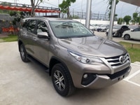Bán fortuner 2.4G số sàn máy dầu màu đồng mới 100% Bán fortuner 2.4G số sàn máy dầu màu đồng mới 100%