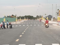 Bán đất ngã tư chơn thành 450tr/250m2,sổ hồng riêng Bán đất ngã tư chơn thành 450tr/250m2,sổ hồng riêng
