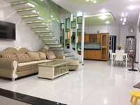 Cho thuê nhà trệt 3 lầu gần Big C có đồ đạc 14 triệu (Miễn Trung Gian) Cho thuê nhà trệt 3 lầu gần Big C có đồ đạc 14 triệu (Miễn Trung Gian)
