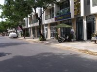Cho thuê nhà 2 tầng mặt tiền tiểu la thix hợp mở văn phòng Cho thuê nhà 2 tầng mặt tiền tiểu la thix hợp mở văn phòng
