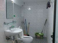 Căn hộ tập thể ngõ phố Chùa Bộc - Đống Đa. DT 100m², 3PN, 2WC, tầng 3 Căn hộ tập thể ngõ phố Chùa Bộc - Đống Đa. DT 100m², 3PN, 2WC, tầng 3