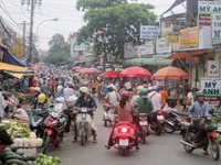 Bán nhà 1 trệt 1 lầu shr ngay MT QL 13 gần UBND Bán nhà 1 trệt 1 lầu shr ngay MT QL 13 gần UBND