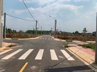 Tôi cần bán gấp hết tài sản 450m2 đất đối diện chợ, đường lớn 35m Tôi cần bán gấp hết tài sản 450m2 đất đối diện chợ, đường lớn 35m