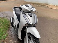 SH 2019 giá trấn động làng xe ga VN , màu trắng xích công tử ở HN ! SH 2019 giá trấn động làng xe ga VN , màu trắng xích công tử ở HN !