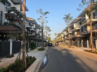 Bán nhà phố liên kế Lavila Kiến Á Nguyễn Hữu Thọ. Bán nhà phố liên kế Lavila Kiến Á Nguyễn Hữu Thọ.