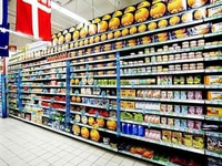 Tuyển gấp nhân viên đi làm luôn : bán hàng , tư vấn Tuyển gấp nhân viên đi làm luôn : bán hàng , tư vấn