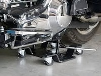 Bệ nâng xe moto phân khối lớn và nặng Bệ nâng xe moto phân khối lớn và nặng