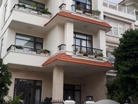 Tòa VP Ung Văn Khiêm, P25, BT, 11x20, hầm, 5 tầng, gần LandMark81,48 t Tòa VP Ung Văn Khiêm, P25, BT, 11x20, hầm, 5 tầng, gần LandMark81,48 t