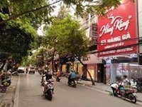 Bán nhà mặt phố Hàng Gà, Hoàn Kiếm 132m2, mặt tiền 4.5m, giá 63 tỷ Bán nhà mặt phố Hàng Gà, Hoàn Kiếm 132m2, mặt tiền 4.5m, giá 63 tỷ