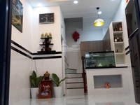 Nhà 1 trệt, 2 lầu ngay Ngã tư ga - gò vấp, cần bán gấp. Nhà 1 trệt, 2 lầu ngay Ngã tư ga - gò vấp, cần bán gấp.