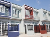 Bán nhà mới xây gần chợ Bình Chánh ngay đường Đinh Đức Thiện Bán nhà mới xây gần chợ Bình Chánh ngay đường Đinh Đức Thiện