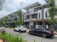 Nhà mặt tiền đường Hùng Vương, 6x20, 2 lầu, sổ hồng riêng Nhà mặt tiền đường Hùng Vương, 6x20, 2 lầu, sổ hồng riêng