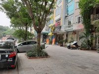 Bán nhà mặt phố Vạn Phúc 105m2, 4 tầng, mặt tiền 4,5m. 25 tỷ Bán nhà mặt phố Vạn Phúc 105m2, 4 tầng, mặt tiền 4,5m. 25 tỷ