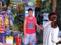 Cần tuyển 2 nhân viên bán hàng làm tai cửa hàng Cần tuyển 2 nhân viên bán hàng làm tai cửa hàng