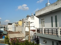 Nhà hxh Quang Trung, kế bên nhà hạnh thông tây. Nhà hxh Quang Trung, kế bên nhà hạnh thông tây.