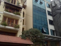Cần sang nhượng cửa hàng thời trang phố Cầu Giấy(DT: 35m2 - MT: 4,5m) Cần sang nhượng cửa hàng thời trang phố Cầu Giấy(DT: 35m2 - MT: 4,5m)