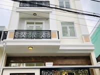 Chính chủ gửi bán nhà 3 lầu 70m2 đường 20 Phạm Văn Đồng sau TTTM Giga Chính chủ gửi bán nhà 3 lầu 70m2 đường 20 Phạm Văn Đồng sau TTTM Giga