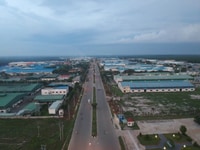 Cần bán gấp 240m2 đất trong kcn giá 500tr sổ hồng riêng thổ cư 100m2 Cần bán gấp 240m2 đất trong kcn giá 500tr sổ hồng riêng thổ cư 100m2