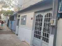 Chủ kẹt tiền bán nhà gồm 3 phòng, 3 tolet - ngang 6m và dài 15m 90m2 Chủ kẹt tiền bán nhà gồm 3 phòng, 3 tolet - ngang 6m và dài 15m 90m2