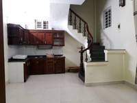Cho thuê nhà đường Tạ Quang Bửu, quận Hai Bà Trưng, 3 tầng Cho thuê nhà đường Tạ Quang Bửu, quận Hai Bà Trưng, 3 tầng