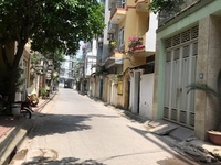 Gia đình cần cho thuê cả nhà 3 tầng mặt ngõ phố Hoàng Đạo Thành Gia đình cần cho thuê cả nhà 3 tầng mặt ngõ phố Hoàng Đạo Thành