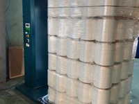 Máy quấn Màng Pallet luôn sẵn hàng Máy quấn Màng Pallet luôn sẵn hàng