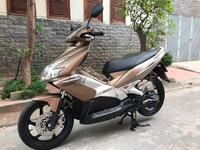 Bán xe Airblade 2010 Fi 6 nan màu đồng 3D Bán xe Airblade 2010 Fi 6 nan màu đồng 3D