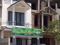 Nhà 3 tầng hướng Đông đường 16,5m KĐT đẳng cấp GREEN CITY Nhà 3 tầng hướng Đông đường 16,5m KĐT đẳng cấp GREEN CITY