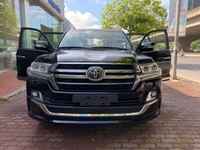 Bán xe Toyota LandCruiser 5.7 VXS phiên bản 4 chỗ cao cấp nhất Bán xe Toyota LandCruiser 5.7 VXS phiên bản 4 chỗ cao cấp nhất
