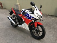 Honda CBR 150 2 mắt màu trắng đỏ chính chủ 2017 Honda CBR 150 2 mắt màu trắng đỏ chính chủ 2017
