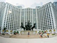SHOWROOM, MBKD mặt tiền 9m Nguyễn Trãi, ngay sát Royal City SHOWROOM, MBKD mặt tiền 9m Nguyễn Trãi, ngay sát Royal City