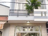 Chính chủ bán gấp căn nhà 1ty2tr sổ hông riêng Chính chủ bán gấp căn nhà 1ty2tr sổ hông riêng