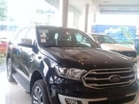 Everest Titanium 4x4 giá hot tháng ngâu Everest Titanium 4x4 giá hot tháng ngâu